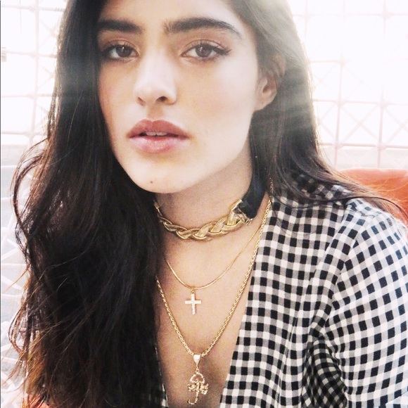 New Vanessa Mooney wyclef scorpion necklace gold - Picture 3 of 4